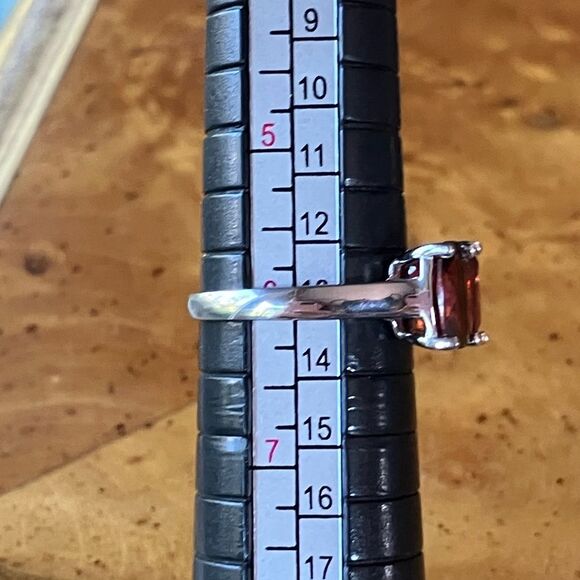 Red Labradorite Sterling Silver Ring Size 6 - Picture 8 of 9